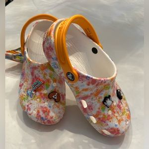 Croc’s Girls size 3